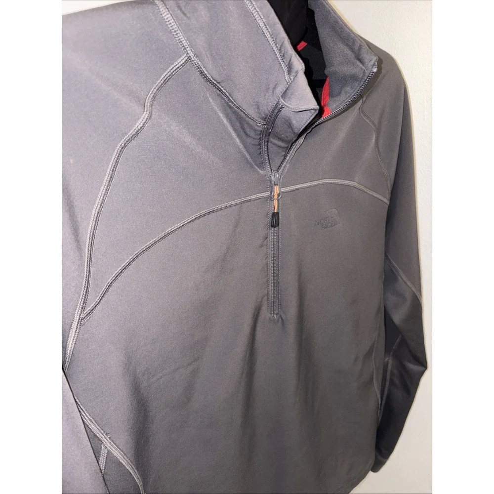 The North Face Pullover Mens Large Gray  1/4 Zip  Long Sleeve Top